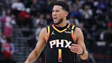 Phoenix Suns v Los Angeles Clippers