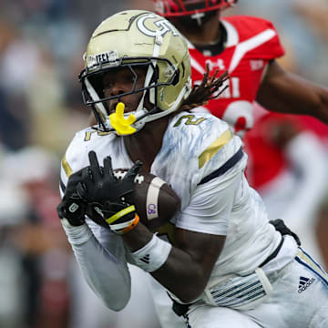 Auburn Tigers target Eric Singleton of Georgia Tech is the No. 1 wide receiver in the transfer portal.
