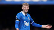 Manchester United masih akan berusaha untuk membeli Jarrad Branthwaite dari Everton.
