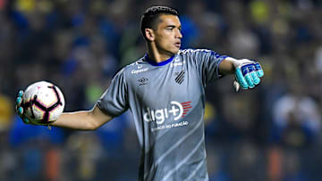 Santos teve passagem marcante pelo Athletico-PR
