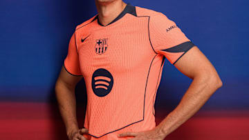 Barcelona lançou novo uniforme III nesta terça, 19 de agosto