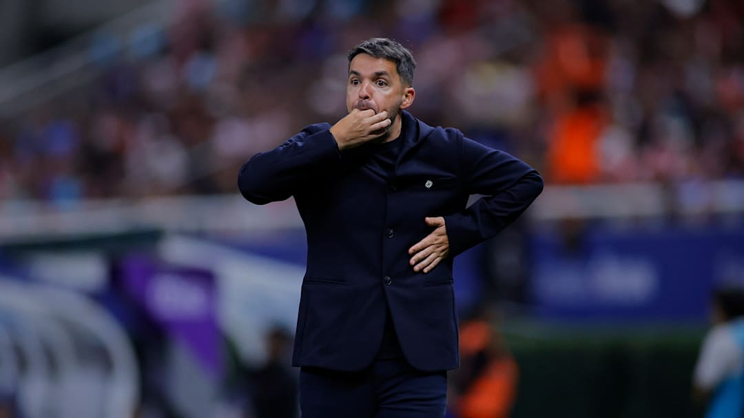 Nicolás Larcamón necesita refuerzos para el Cruz Azul