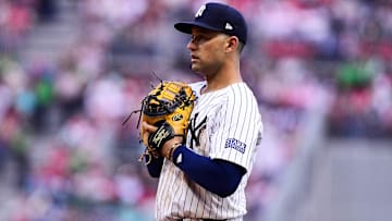 Diablos Rojos v New York Yankees