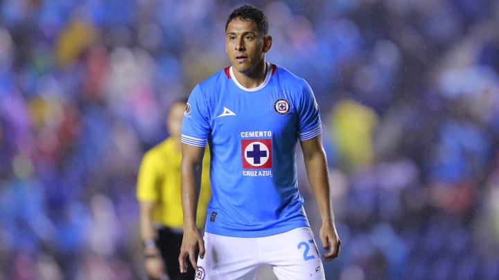 Luis Romo volvió a Cruz Azul tras su aventura con Rayados