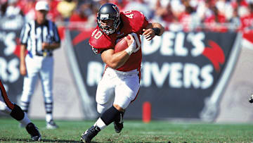 Former Tampa Bay Buccaneers fullback Mike Alstott got  shoutout from Dak Prescott after the Cowboys latest win.