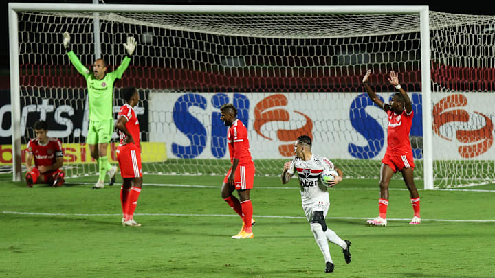 São Paulo e Internacional se enfrentarão neste domingo (31). São Paulo e Internacional se enfrentarão neste domingo (31).