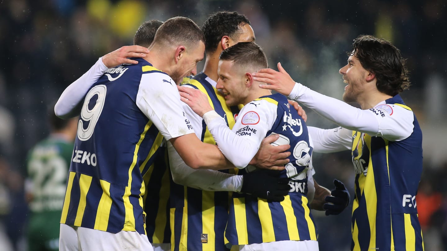 Fenerbah E 2024 2025 Sezonu S Per Lig Fikst R 01j2ht45dzt9m1gjdarg