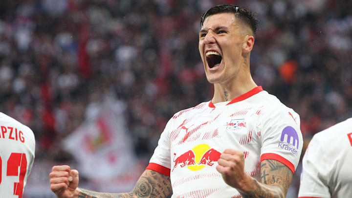 Benjamin Sesko im Trikot von RB Leipzig. In der kommenden Saison wird er wohl in England spielen Benjamin Sesko im Trikot von RB Leipzig. In der kommenden Saison wird er wohl in England spielen