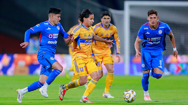 Cruz Azul v Tigres UANL - Playoffs Torneo Apertura 2025 Liga MX