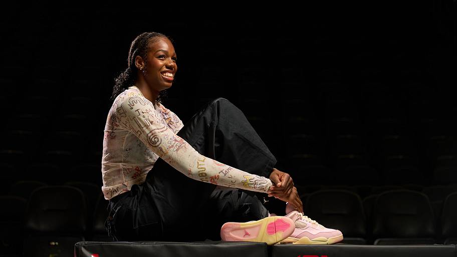 Dominique Malonga portrait