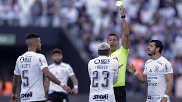 Timão entra em campo na Vila Belmiro nesta quarta-feira