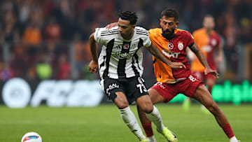 Cher Ndour (l.) trifft auf Kerem Demirbay