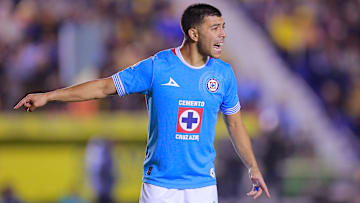 Erik Lira debe tener cuidado de no recibir una amarilla o se perderá la última jornada