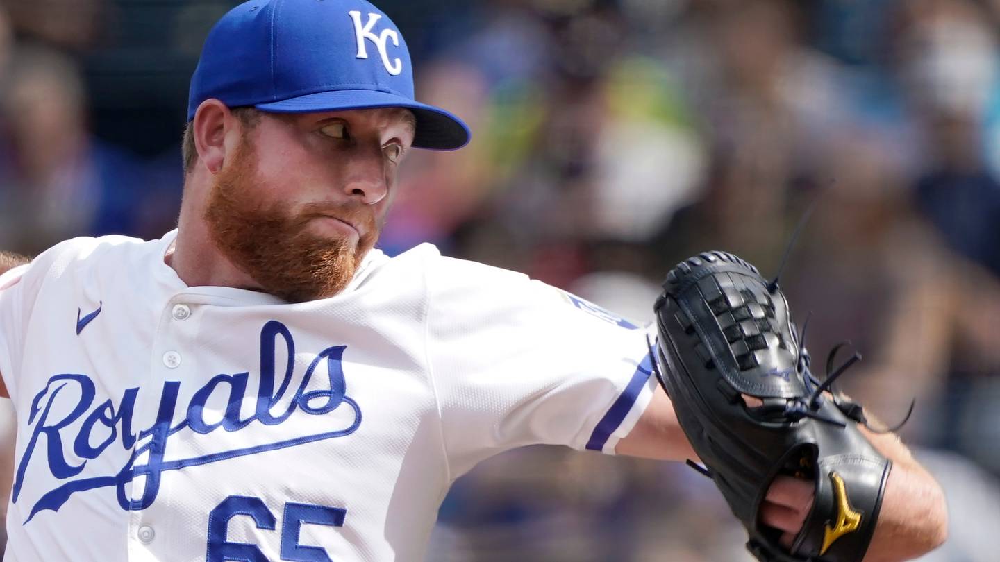 KC Royals Roster: Should Kansas City move on from pitcher Matt Sauer? - Vimarsana News