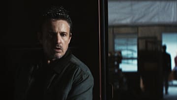 THE BEAST IN ME. David Lyons as Brian Abbott in Episode 104 of The Beast in Me