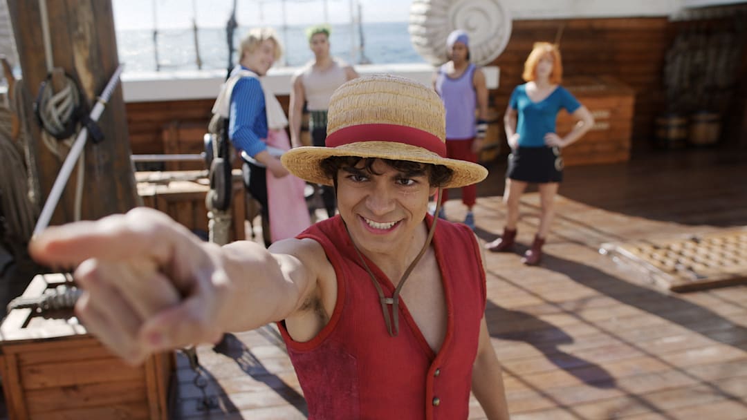 One Piece. (L to R) Taz Skylar as Sanji, Mackenyu as Roronoa Zoro, Iñaki Godoy as Monkey D. Luffy, Jacob Romero as Usopp, Emily Rudd as Nami in season 2 of One Piece. Courtesy Of Netflix © 2026