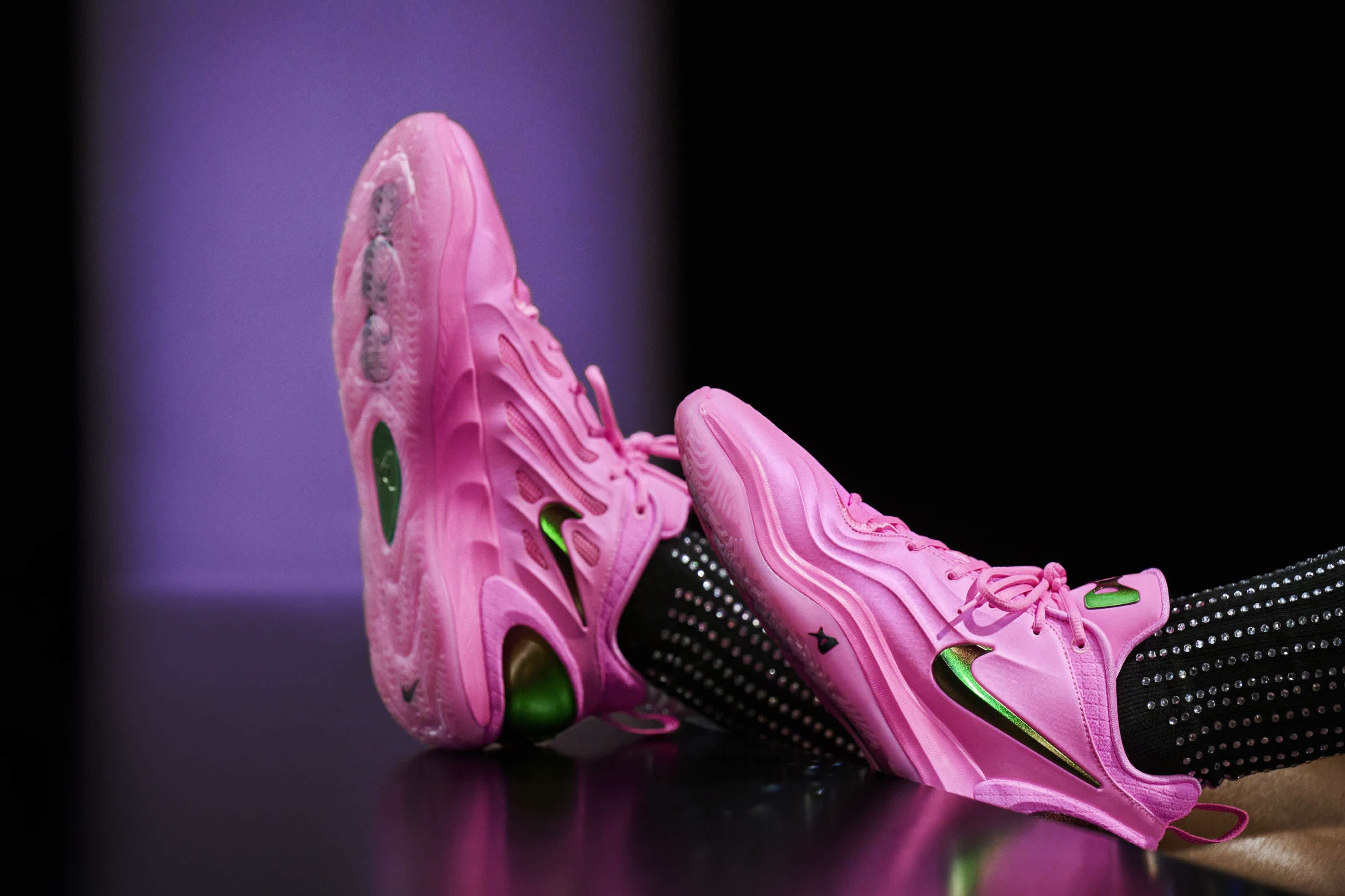 pink nike shocks