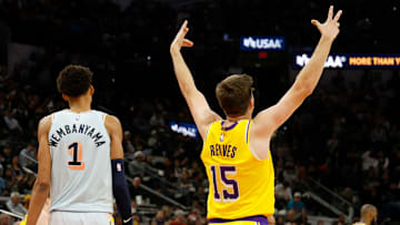 Los Angeles Lakers v San Antonio Spurs