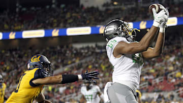 Oct 24, 2014; Santa Clara, CA, USA; Oregon Ducks tight end Pharaoh Brown (85) catches a touchdown pass against the California Golden Bears in the second quarter at Levi's Stadium. Mandatory Credit: Cary Edmondson-Imagn Images