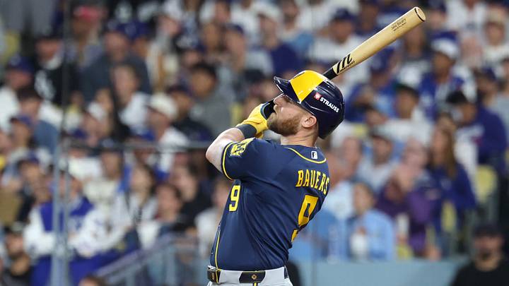 National League Championship Series: Milwaukee Brewers v Los Angeles Dodgers - Game Three