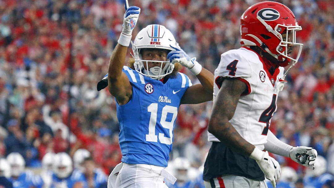 Mississippi Rebels wide receiver Cayden Lee (19)
