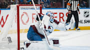 Nov 9, 2025; Vancouver, British Columbia, CAN; Colorado Avalanche goalie Mackenzie Blackwood (39) makes a save against the Vancouver Canucks in the second period at Rogers Arena. Mandatory Credit: Bob Frid-Imagn Images
