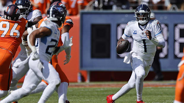 Tennessee Titans, QB, Cam War