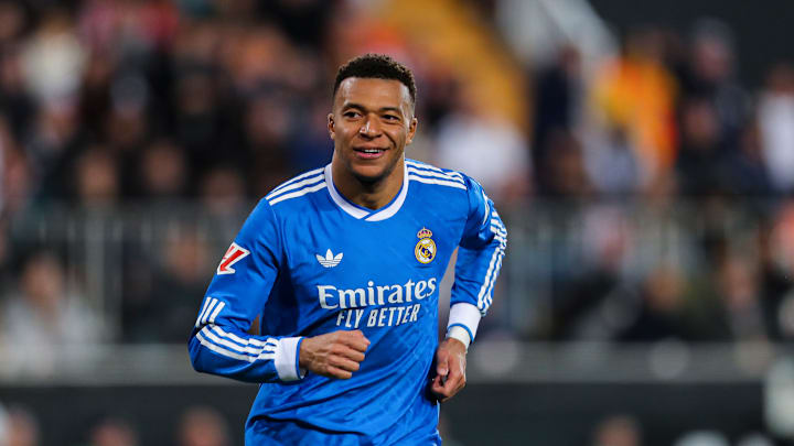 Kylian Mbappé et le Real Madrid sont deuxièmes de Liga, derrière le FC Barcelone