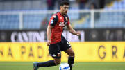 Nadiem Amiri am Ball für den CFC Genua