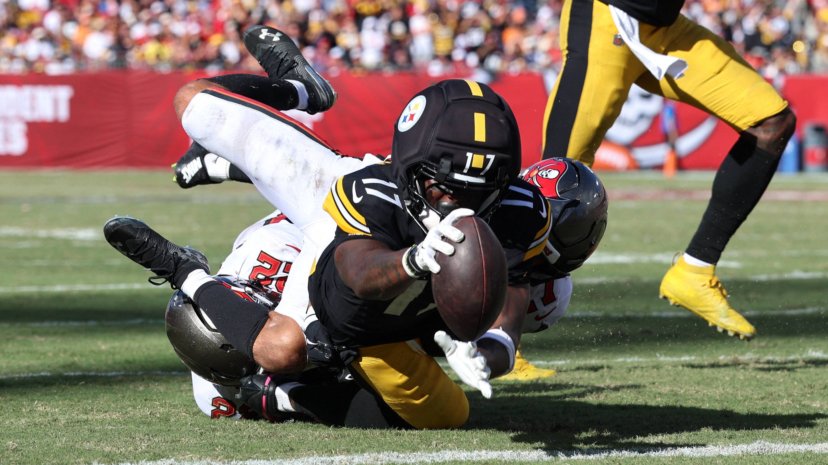 Week 7 Fantasy Football Mailbag: Is Germie Bernard or Omar Cooper Jr. Better for the Rest of the Season?