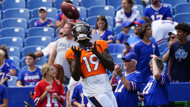 Aug 20, 2022; Orchard Park, New York, USA; Denver Broncos wide receiver Seth Williams (19) warms up prior to the game against the Buffalo Bills at Highmark Stadium. Aug 20, 2022; Orchard Park, New York, USA; Denver Broncos wide receiver Seth Williams (19) warms up prior to the game against the Buffalo Bills at Highmark Stadium.