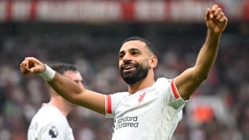 Ao ritmo da Salah, Liverpool domina e vence o Manchester United em Old Trafford.