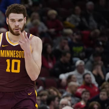 Mar 8, 2023; Chicago, IL, USA; Minnesota Golden Gophers forward Jamison Battle (10) gestures after making a three point basket against the Nebraska Cornhuskers during the first half at United Center. Mandatory Credit: David Banks-USA TODAY Sports