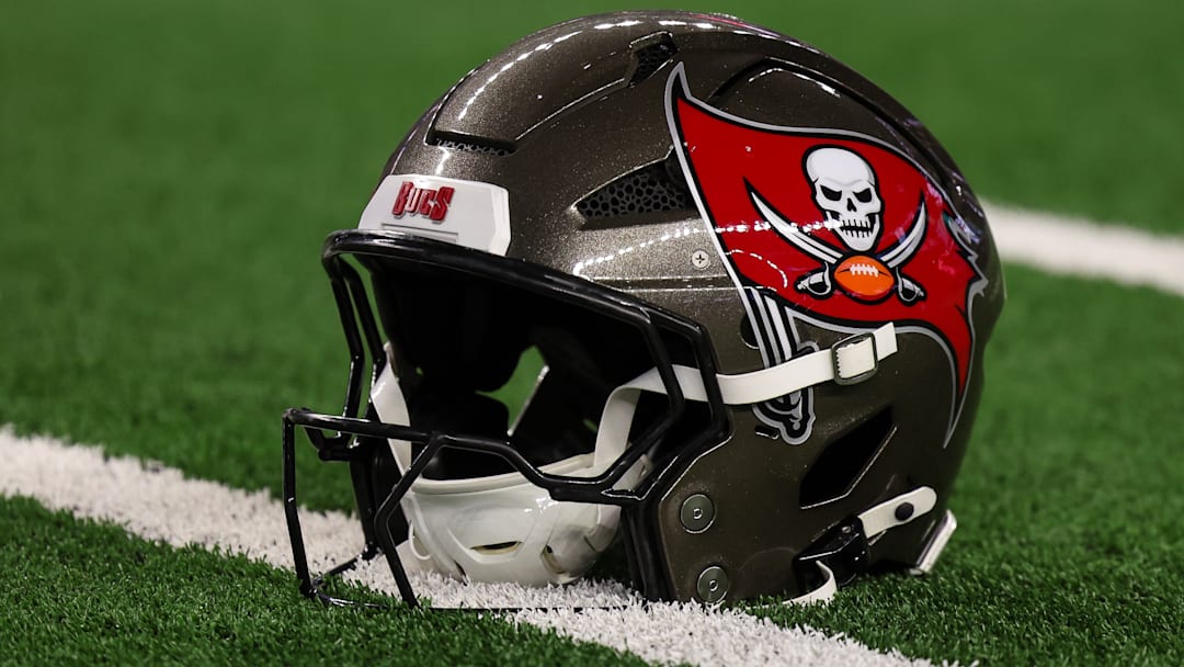 A Day 2 NFL Mock Draft has the Tampa Bay Buccaneers making a huge mistake.