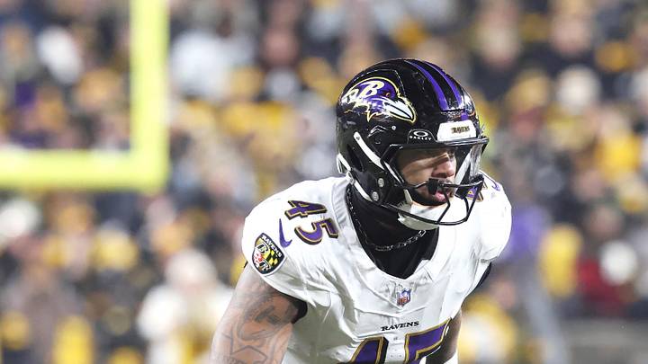 Baltimore Ravens linebacker Mike Green