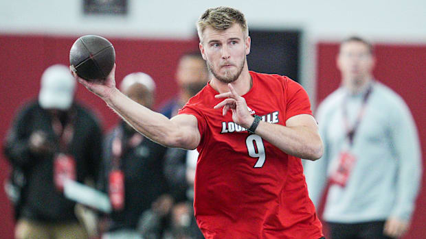 Louisville quarterback Tyler Shough  