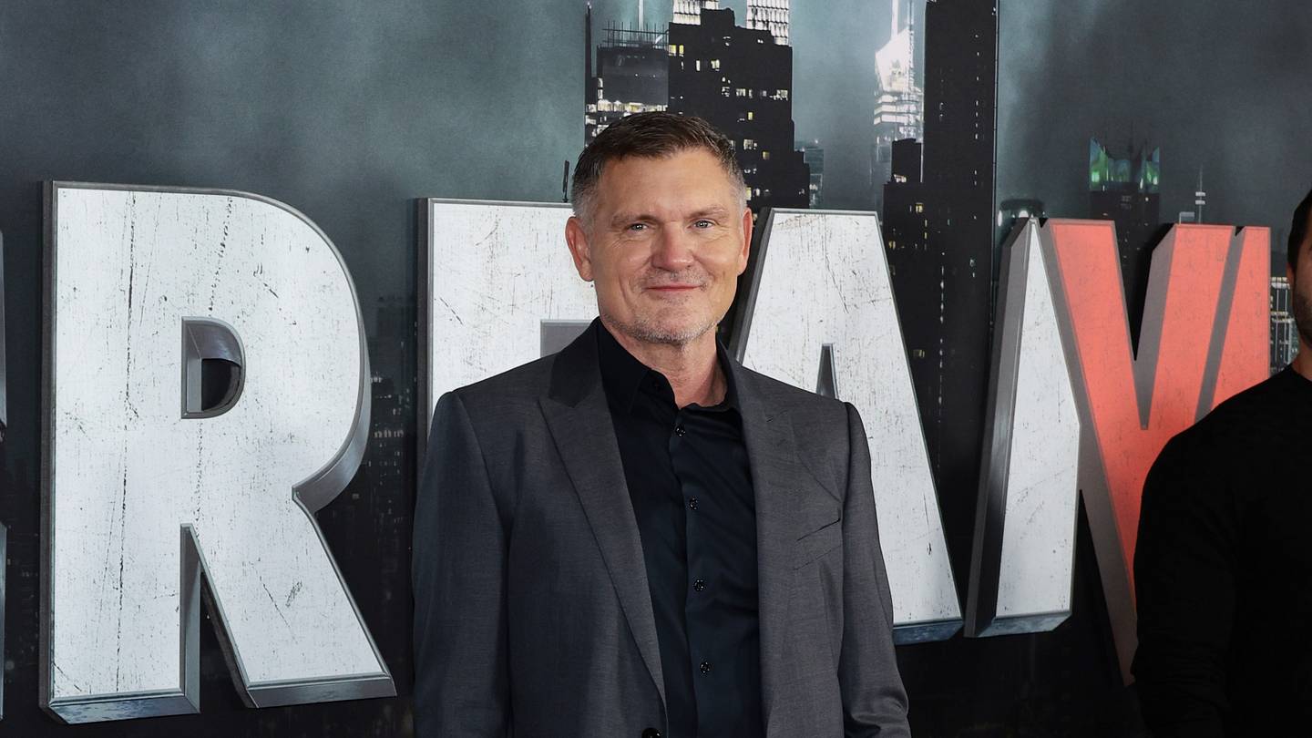 The Waterfront connects Netflix with a horror and teen drama mastermind - Vimarsana News