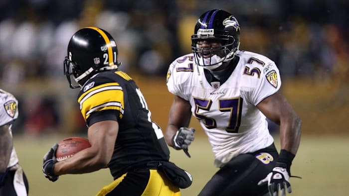 Jan 18, 2009; Pittsburgh, PA, USA; Baltimore Ravens linebacker Bart Scott (57) chases down