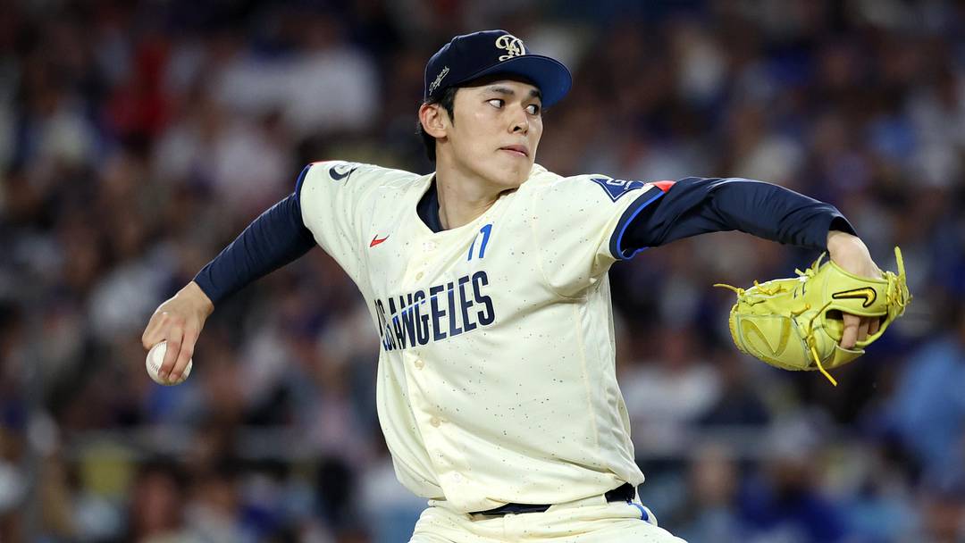 Los Angeles Dodgers pitcher Roki Sasaki (11) pitches