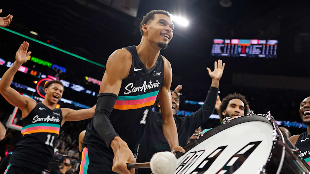 Oklahoma City Thunder v San Antonio Spurs Oklahoma City Thunder v San Antonio Spurs