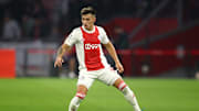 AFC Ajax v SL Benfica: Round Of Sixteen Leg Two - UEFA Champions League