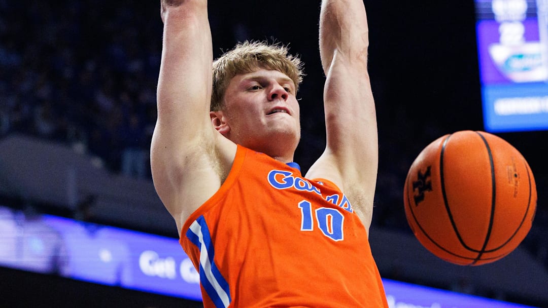 Mar 7, 2026; Lexington, Kentucky, USA; Florida Gators forward Thomas Haugh (10) dunks the ball during the first half against the Kentucky Wildcats at Rupp Arena at Central Bank Center. Mandatory Credit: Jordan Prather-Imagn Images