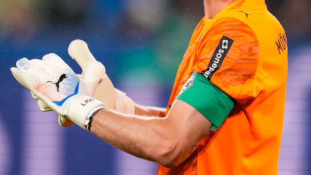 Borussia Monchengladbach v Valencia CF - Pre-Season Friendly