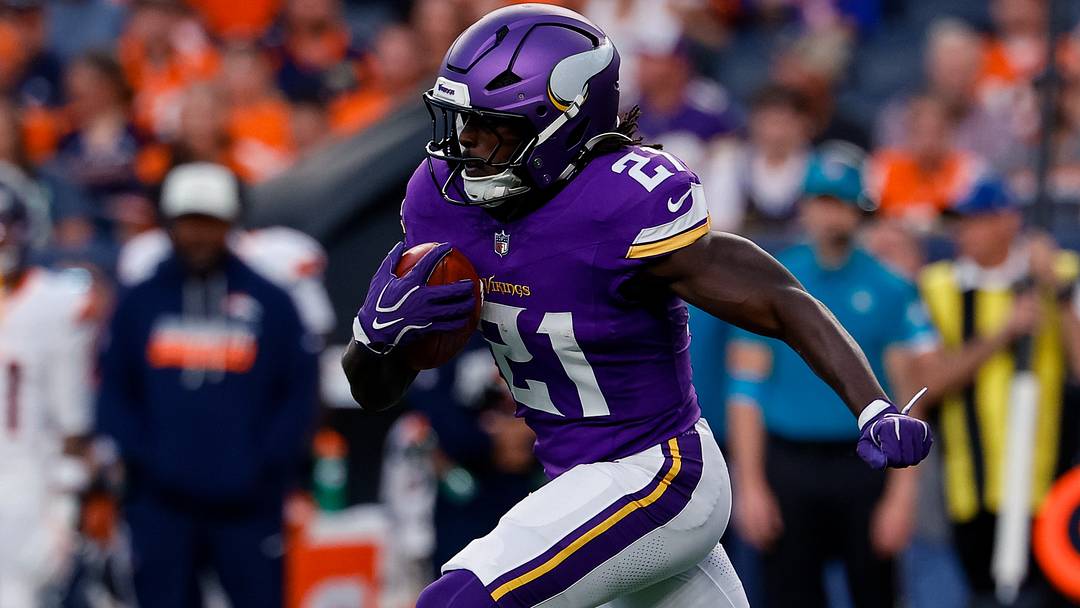 It's still early, but it's safe to say that Demond Claiborne isn't living up to the hype. Should Vikings fans be worried? It's still early, but it's safe to say that Demond Claiborne isn't living up to the hype. Should Vikings fans be worried?