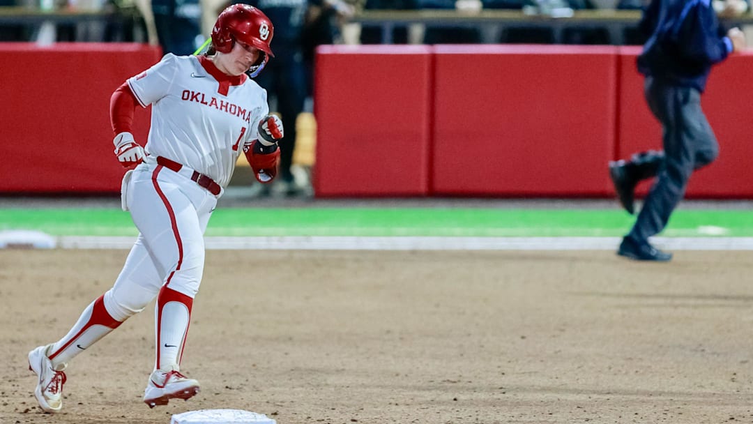 Oklahoma catcher Kendall Wells