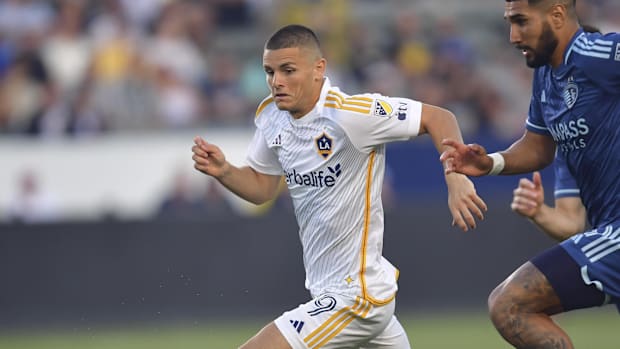 LA Galaxy forward Dejan Joveljic has joined Sporting Kansas City.