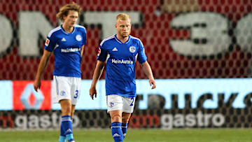 Florent Mollet mit Alex Kral im Hintergrund