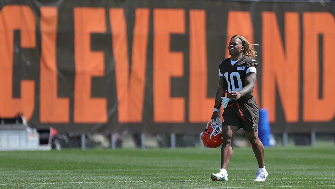 Cleveland Browns running back Quinshon Judkins (10) walks off the field after the first day of NFL rookie minicamp at the Cleveland Browns training facility on Friday, May 9, 2025, in Berea, Ohio.