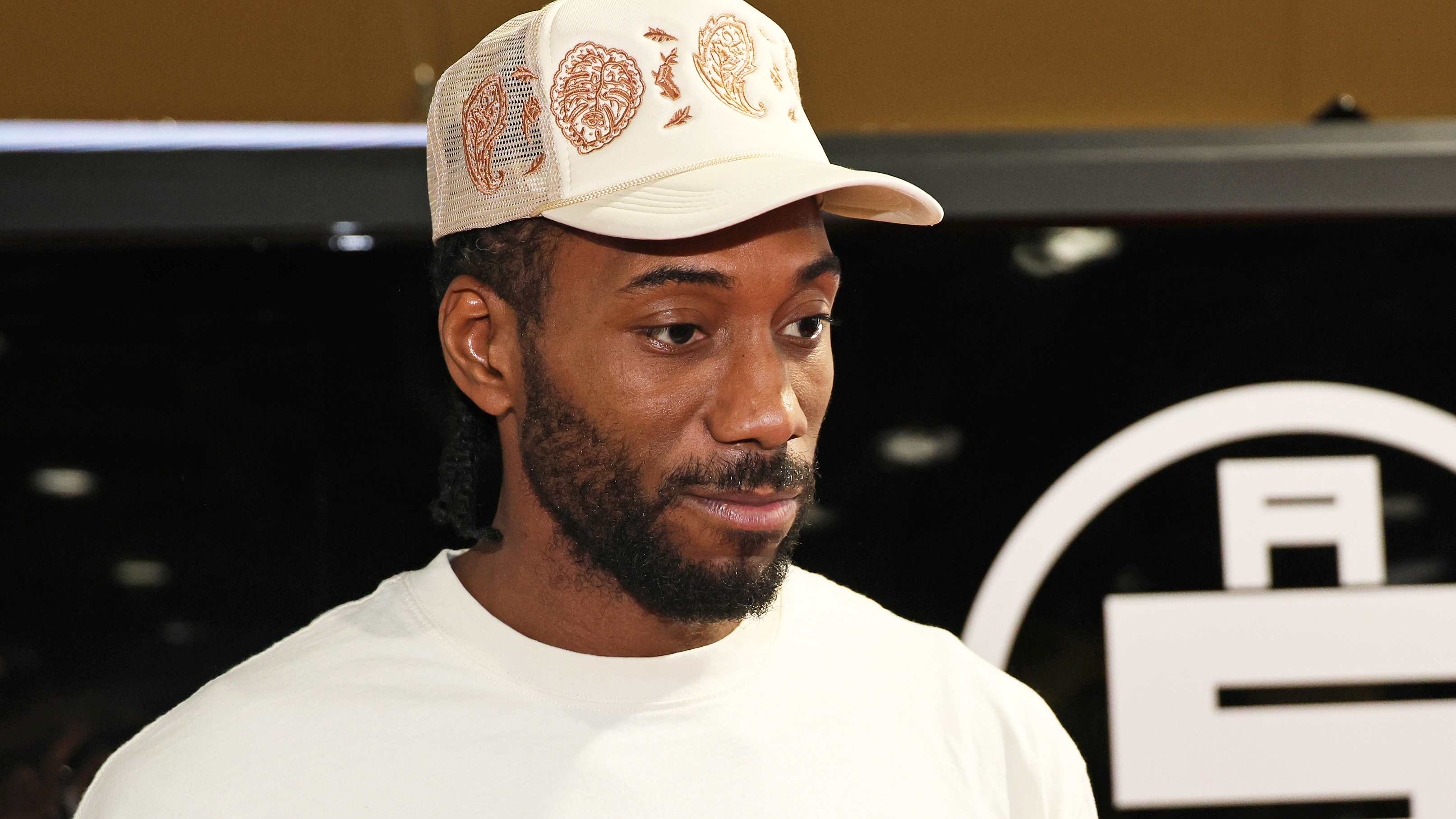 Kawhi not hat clearance