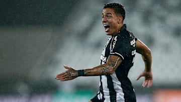 Atacante vem buscando espaço e sequer foi utilizado dos últimos três jogos